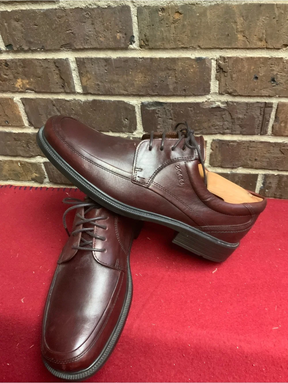 Ecco Men's Lace-Up Oxford in Mahogany Brown